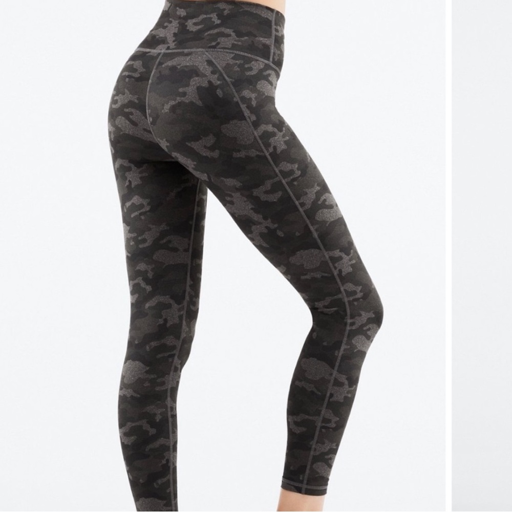 NWT Fabletics High-Waisted Powerhold 7/8 legging